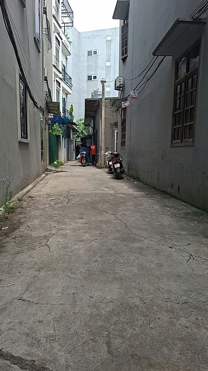 BÁN ĐẤT ĐỨC GIANG NGÔ GIA TỰ – 42M² – NHỈNH 6 TỶ – FULL THỔ CƯ – Ô TÔ ĐỖ CỬA