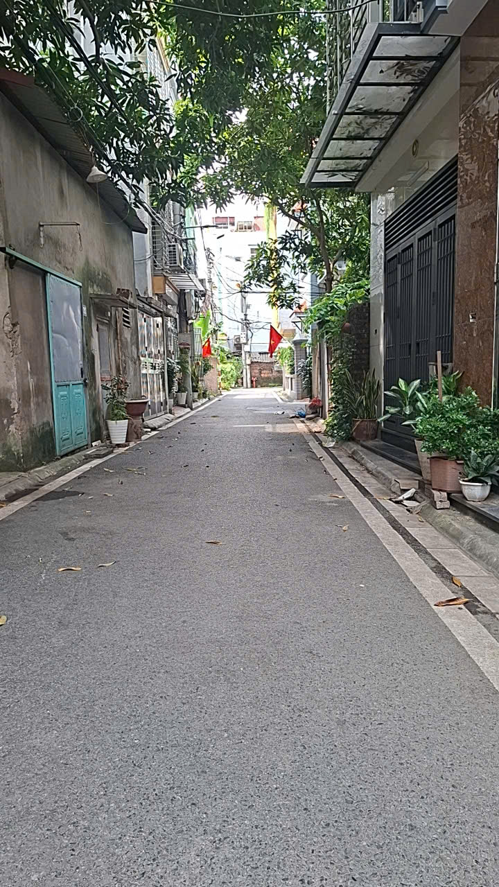 BÁN ĐẤT ĐỨC GIANG NGÔ GIA TỰ – 42M² – NHỈNH 6 TỶ – FULL THỔ CƯ – Ô TÔ ĐỖ CỬA