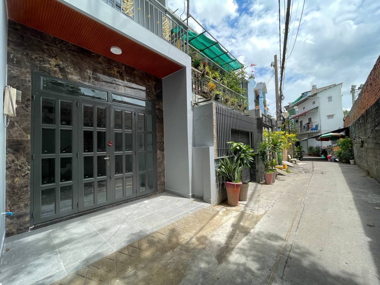 Bán nhà Đường Âu Cơ, Tân Phú – 63.3m2 – 4 PN – Hẻm 5m xe hơi vào nhà