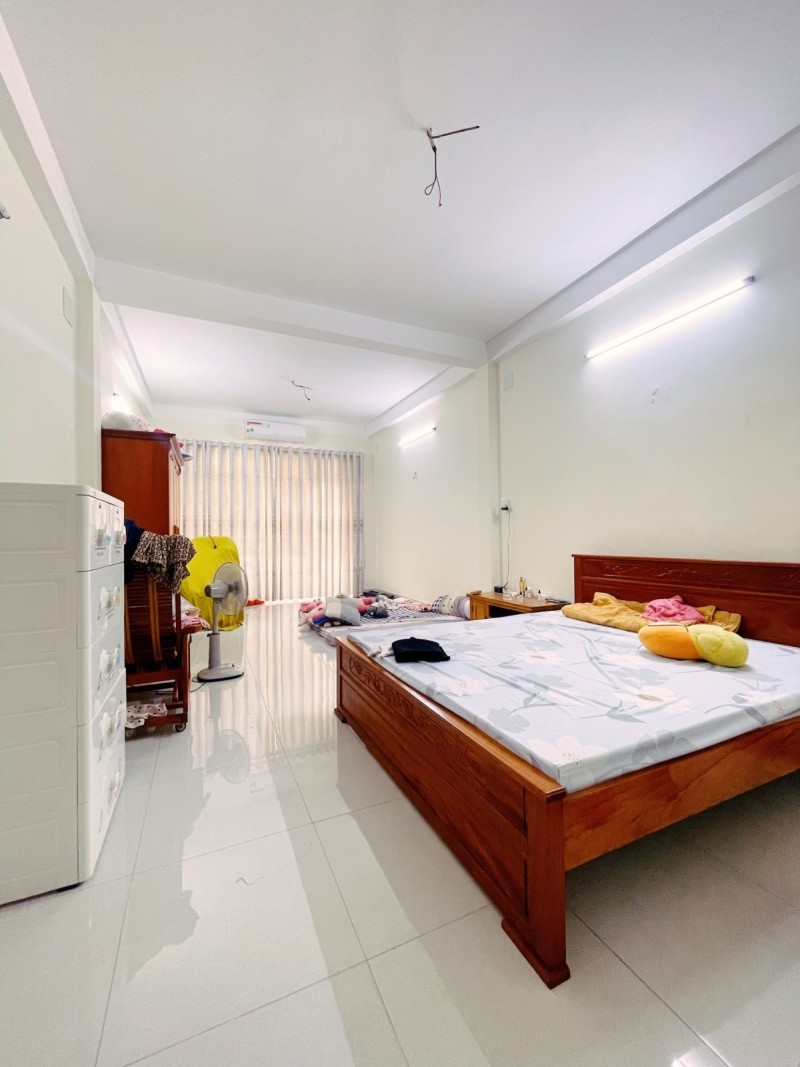 Bán nhà Đô Đốc Long, Tân Phú – 72m2, 4 Tầng, Hẻm 5m xe hơi vào nhà