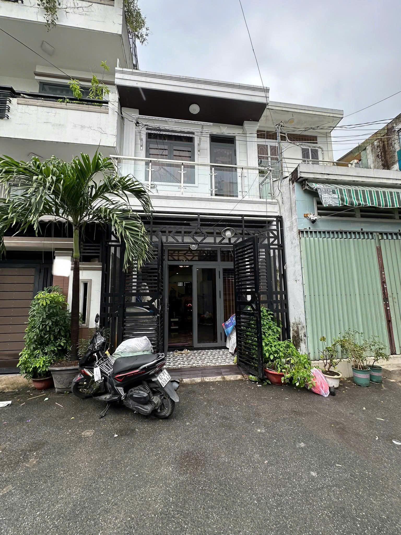 Bán nhà hẻm 158 Hoàng Hoa Thám, p12, Tân Bình (4,5*15) cạnh ga T3