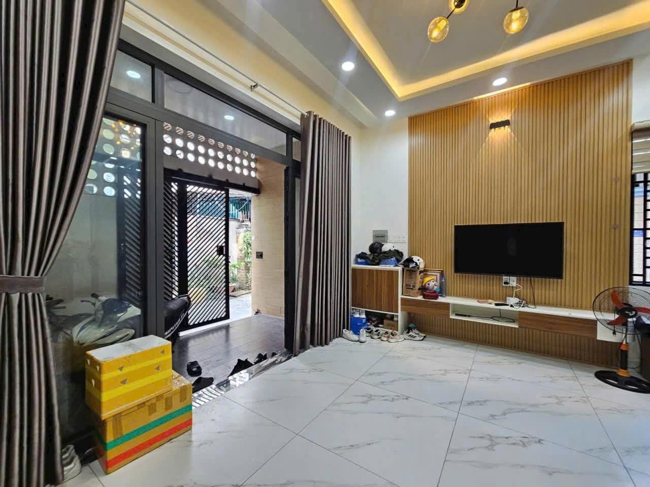 Bán nhà hẻm 6m Thiên Phước, phường 9 Tân Bình (10*17) 3 lầu 25 tỷ