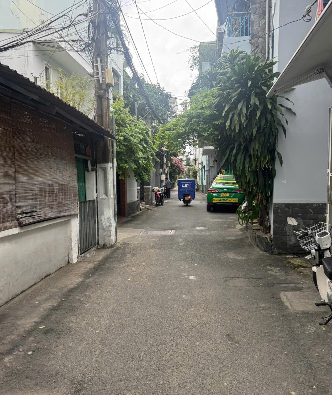 **Bán nhà hxh Bạch Đằng** phường 2 Tân Bình (5×20) 4 tầng kế sân bay