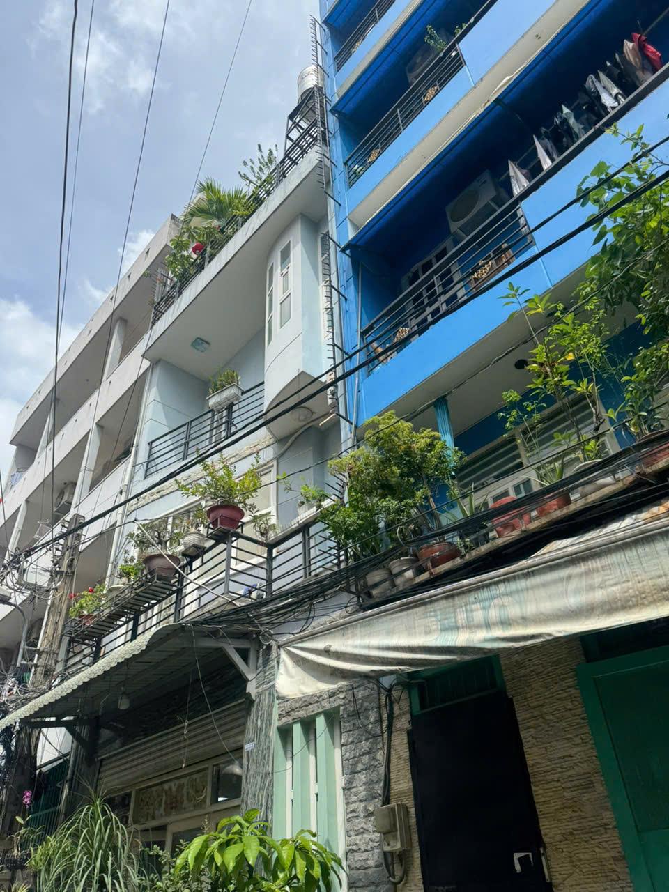 **Bán nhà hxh Cộng Hòa** p13 Tân Bình; 4,5 x25, 100m2 hơn 13 tỷ