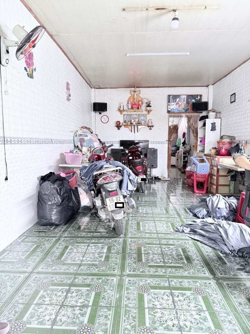 Mặt Tiền Đường Nguyễn Lộ Trạch, Quận Tân Phú – 74m2 (4 x 18)m – Cấp 4