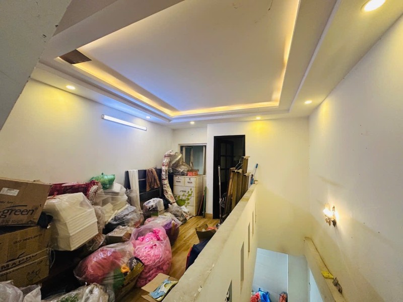 BÁN NHÀ QUẬN 3 HXH 50M2 5 TẦNG NGANG 4M 5 PN CHDV HẺM THÔNG LÊ VĂN SỸ 7.9 TỶ.