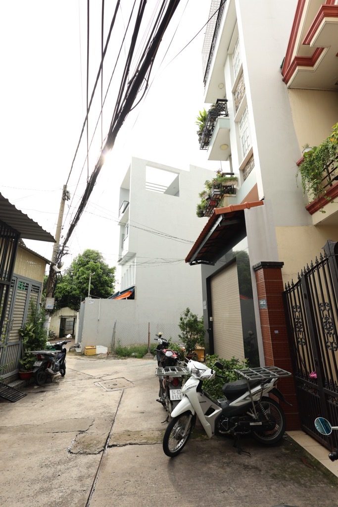 Sắp ngộp bank, nhà 4 tầng ngang 7m, gần nhà ga T3, nhinh 9 tỷ