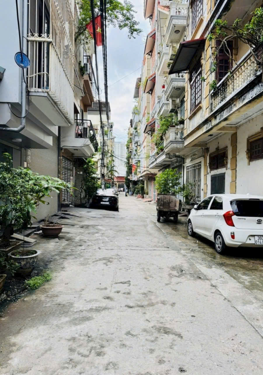 CƠ HỘI! CHÍNH CHỦ BÁN GẤP nhà mặt ngõ 521 Trương Định, Hoàng Mai 49M -6T. Ô tô vào nhà, mình đang ở.