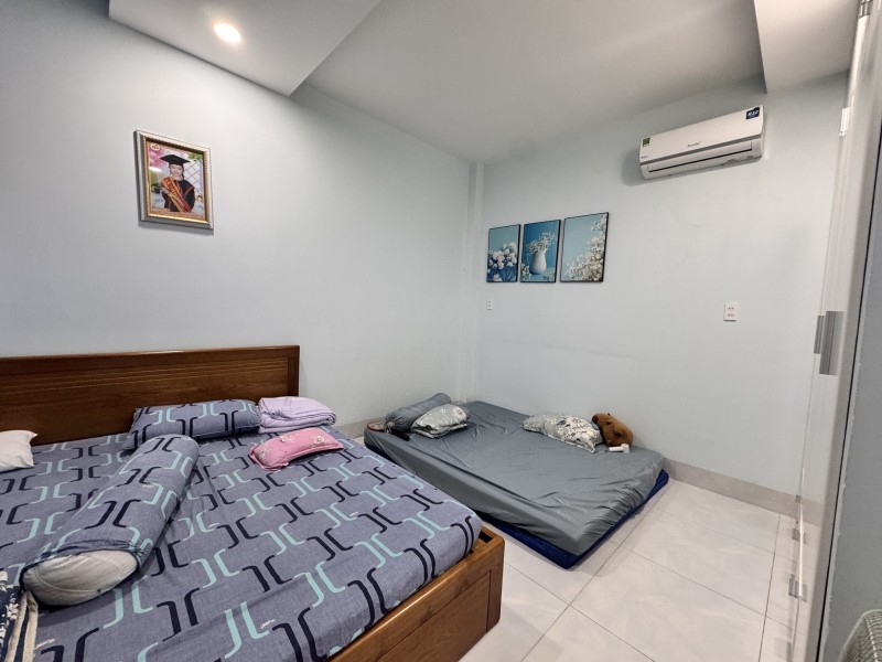 Bán nhà Thủ Đức, Hiệp Bình Chánh, đường 38, DT 193m2, 3PN, sổ hồng. Giá 8.7 tỷ.