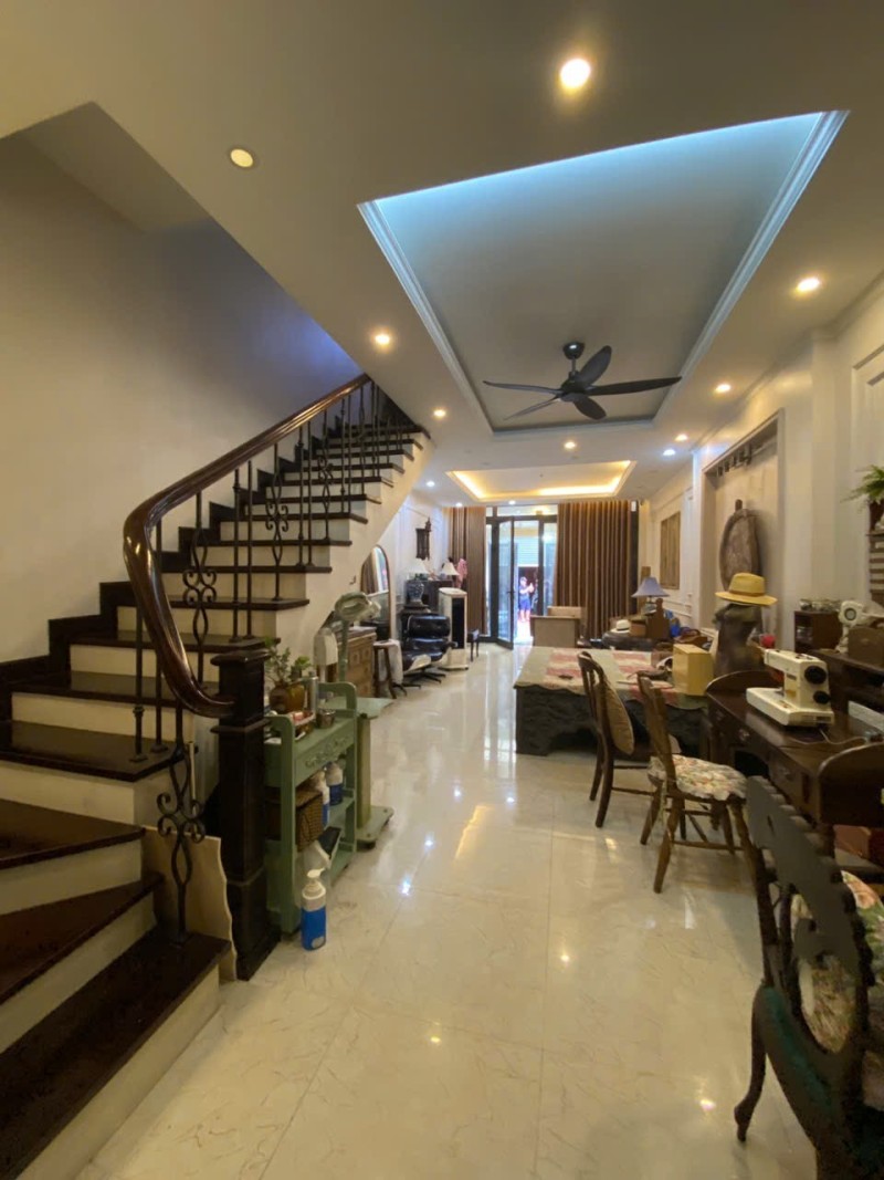 BÁN NHÀ NGỌC THỤY – LONG BIÊN – 5 TẦNG – 61m² – 11.9 TỶ