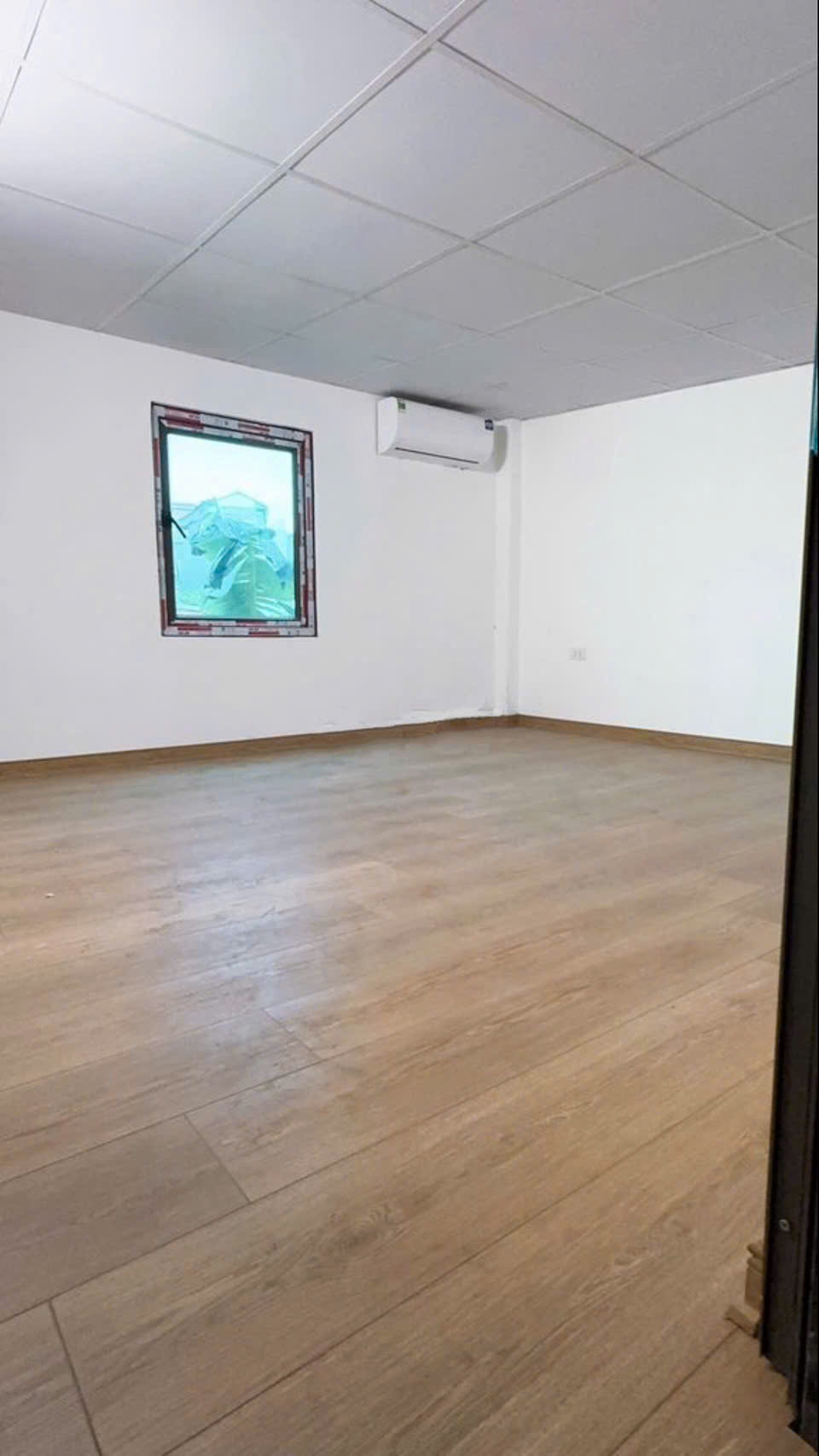 Cho thuê nhà 1 tầng 1 gác xép mới đẹp ngõ 207 Bùi Xương Trạch, 35 m2 x 2 ngủ 6 triệu