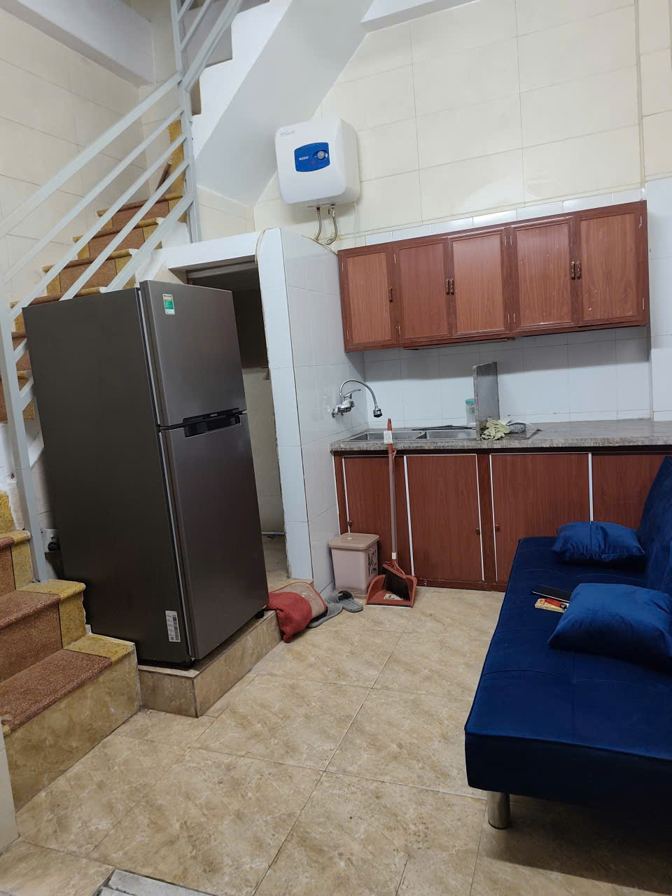 Cho thuê nhà nguyên căn ngõ 67 Cảm Hội, 15m x 5 tầng x 3 ngủ x 3vs 8 triệu có thương lượng