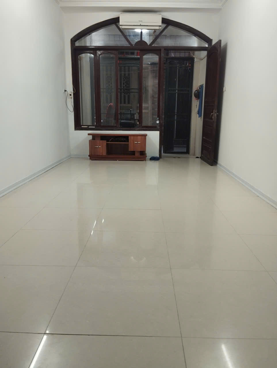 Cho thuê nhà ngõ ô tô Phố Điện Biên Phủ, 4 tầng 35m2, 3 ngủ, 3 vệ sinh KD Vp kết hợp ở