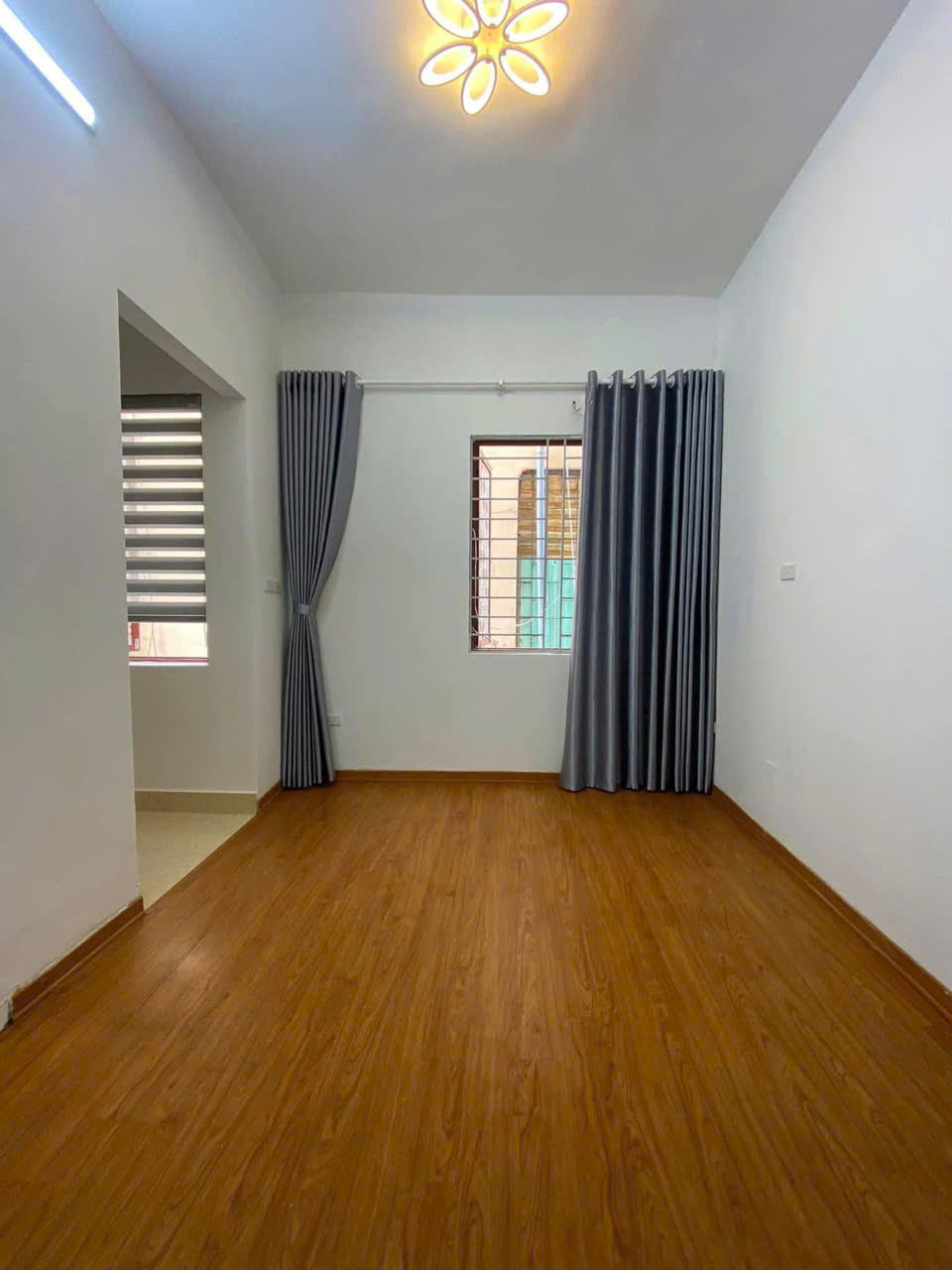 Cho thuê nhà nguyên căn ngõ 67 Giáp Bát, 6 tầng x 25m2, 3 ngủ khép kín, 9 Triệu