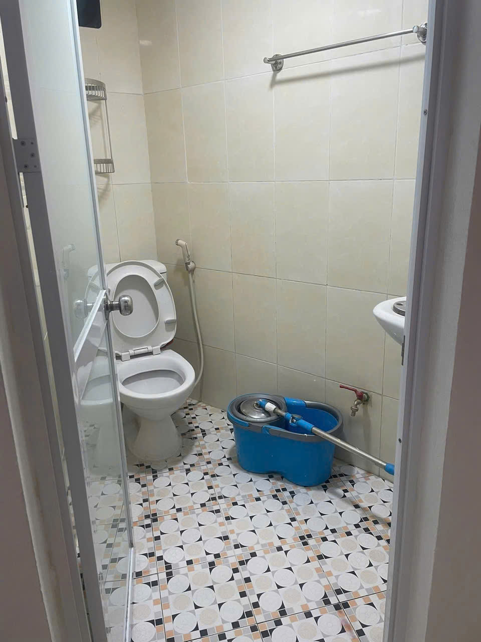 Cho thuê nhà nguyên căn ngõ 67 Giáp Bát, 6 tầng x 25m2, 3 ngủ khép kín, 9 Triệu
