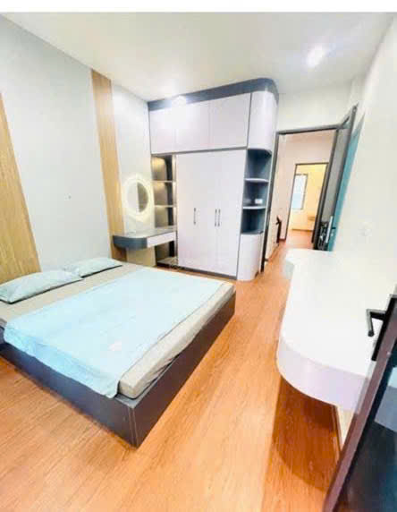 Cho thuê nhà Hạ Đình, 40m2 x 4 tầng, 5 ngủ, 18 Triệu làm văn phòng, ở gđ, nhóm đi làm