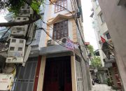 Cho thuê nhà nguyên căn ngõ 127 Hào Nam, 32m2 x 4 Tầng, 3 ngủ, Giá 11 triệu/tháng