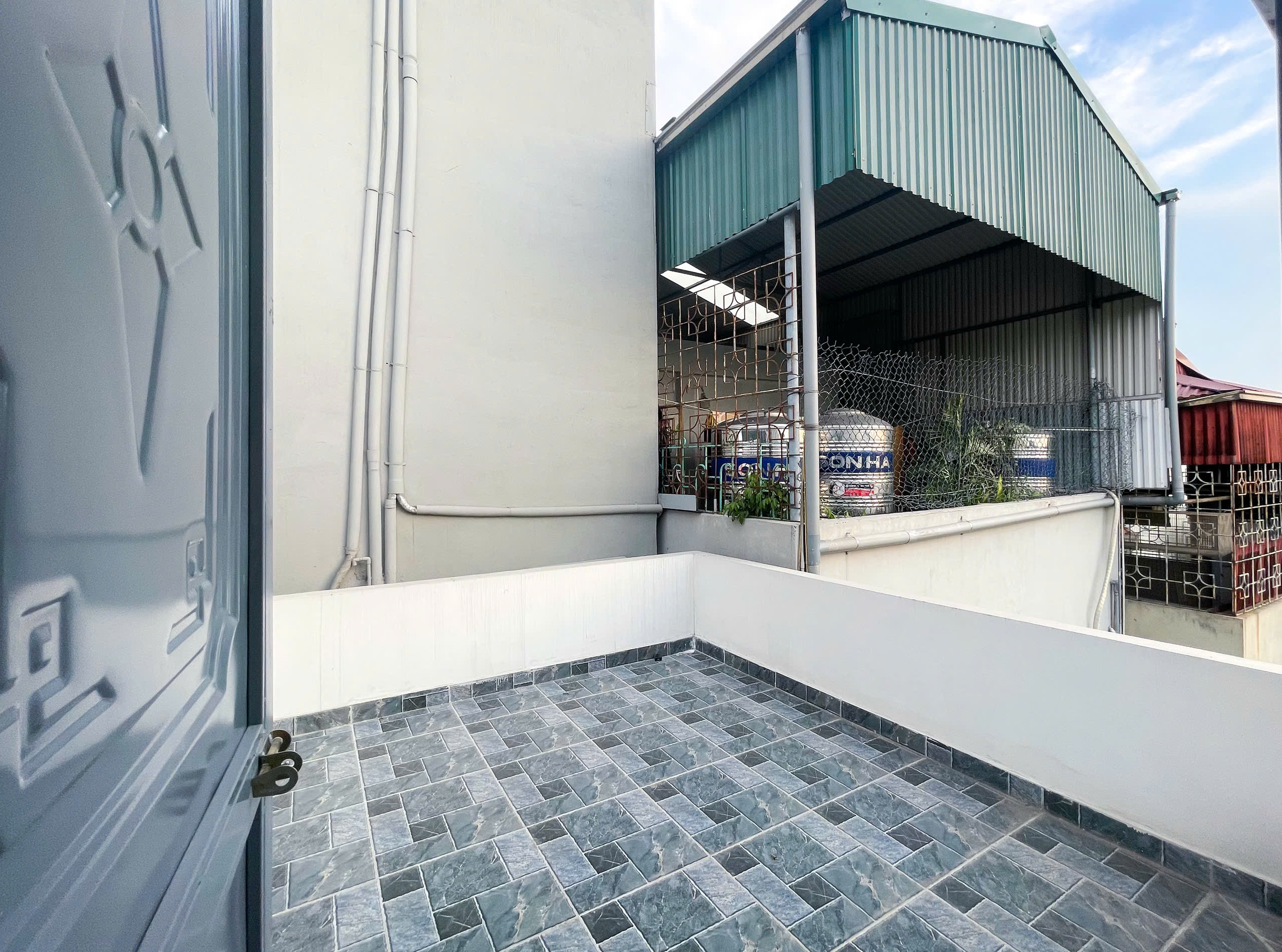 Cho thuê nhà nguyên căn ngõ 19 Hưng Phúc, Nhà 5 tầng, 40m2, 6 ngủ, giá 11 triệu