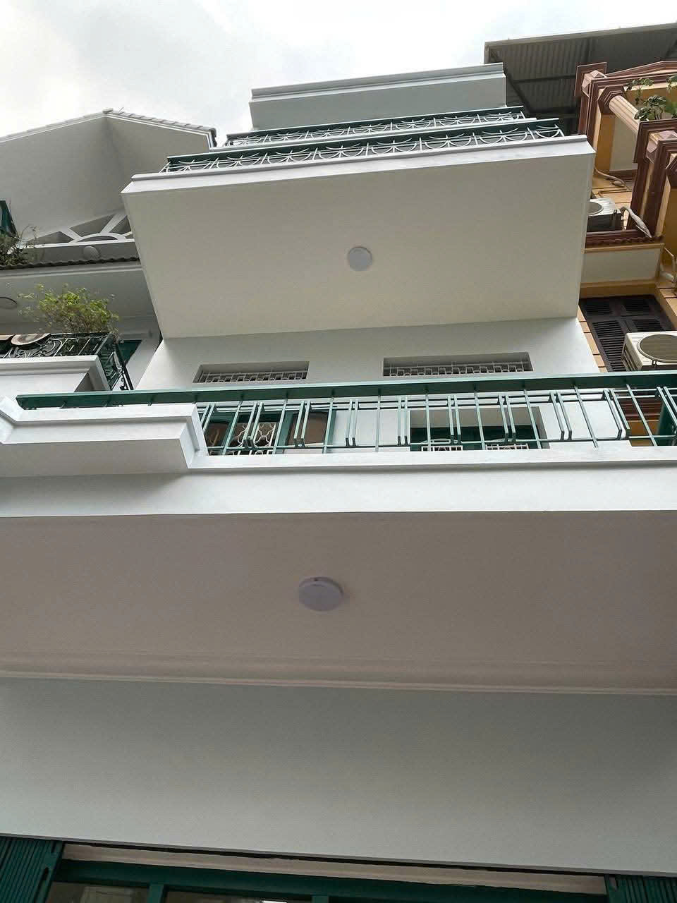 Cho thuê nhà nguyên căn ngõ 52 Lê Trọng Tấn, 80m2 x 4 tầng, 4 ngủ to KD kết hợp ở gđ