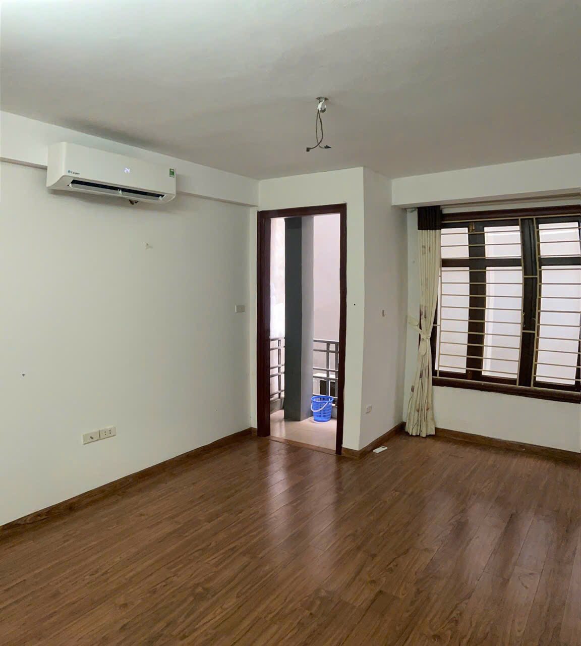 Cho thuê nhà ngõ Gốc Đề, Hai Bà Trưng 3.5 tầng, 33m2, 2 ngủ, 3 vệ sinh, 8.5 Triệu
