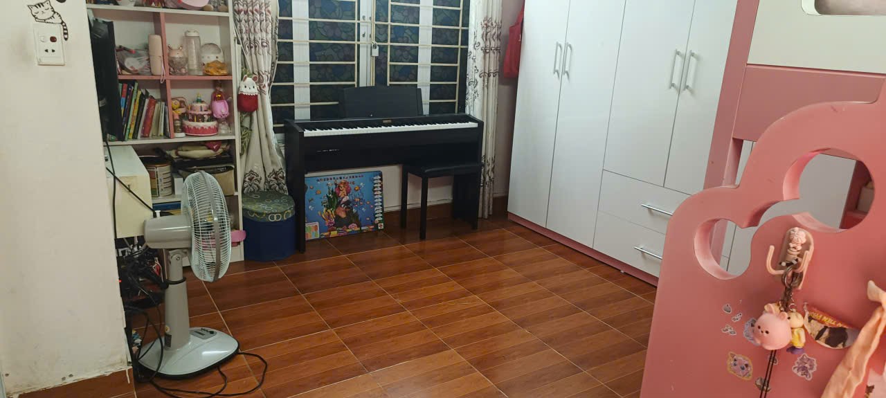 Cho thuê nhà Nguyên Căn ngõ 4 Phương Mai, 20m2 x 2 tầng – 1pnkk 7,5 triệu/tháng.
