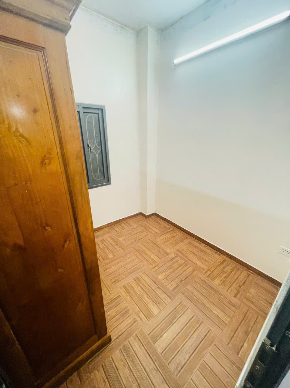 Cho thuê nhà nguyên căn ngõ 219 Tôn Đức Thắng, 33m2 x 4 tầng, 4 ngủ,3 wc, 12 Triệu/th