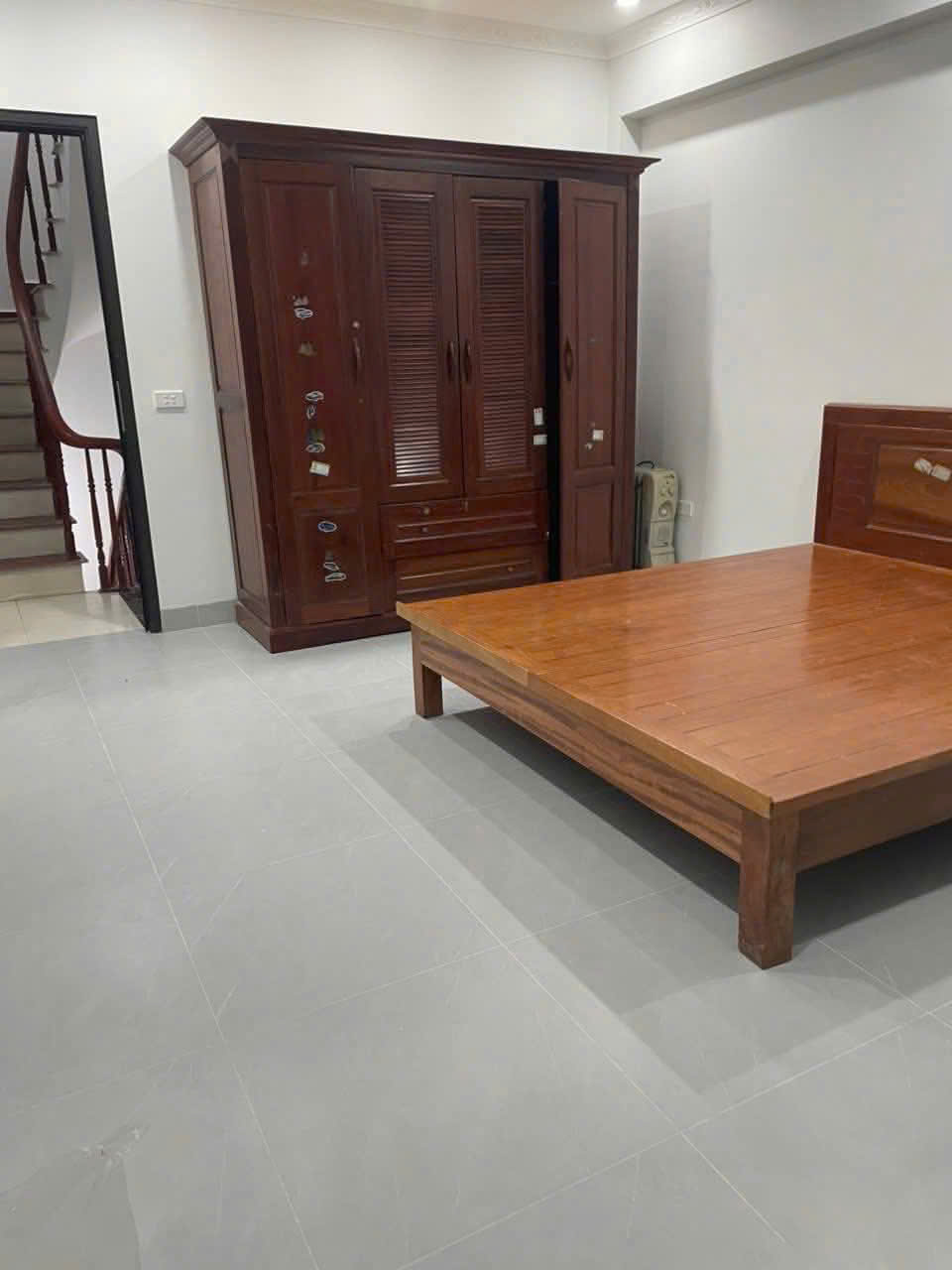 Cho thuê nhà 179 Vĩnh Hưng 35m2 x 5 tầng, 3 ngủ 4 wc, 11 triệu/tháng
