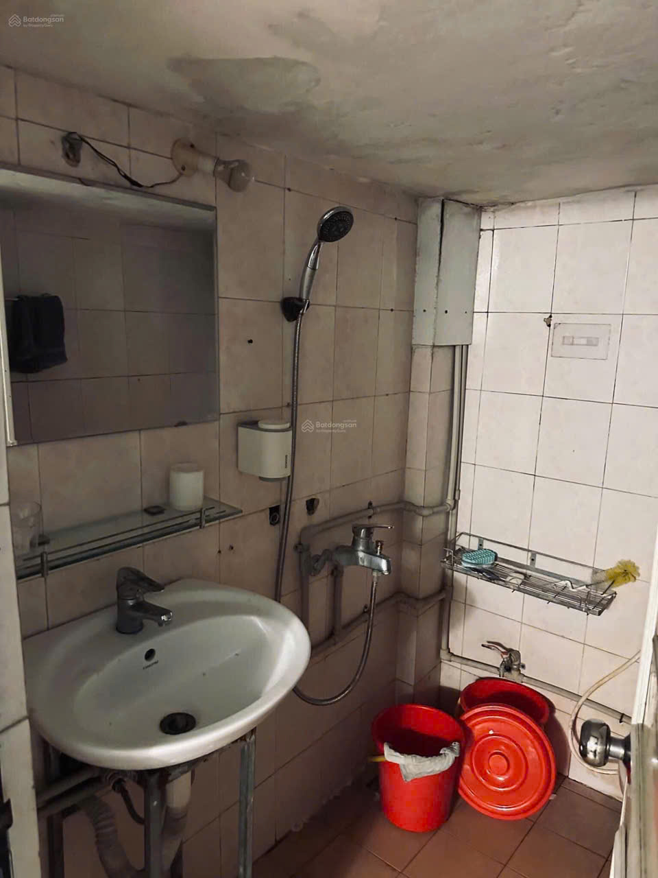 Cho Thuê Căn Hộ TT Tầng 3 Nhà D2 Trung Tự 70m 3N+2VS, 6triệu