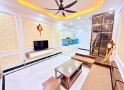 Nhà Cổ Nhuế, dân xây 5 tầng, lô góc, 7 chỗ ngủ trong nhà chỉ 6,9 tỷ