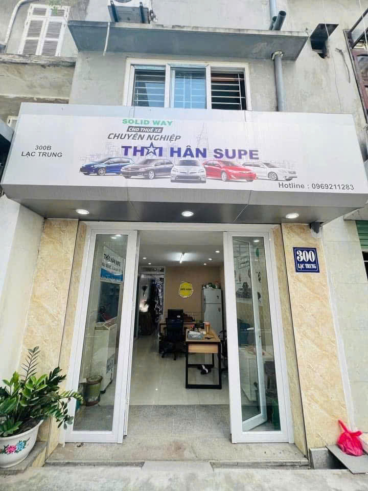 Cho thuê cửa hàng tại 300 Lạc Trung, Hai Bà Trưng, Hà Nội.