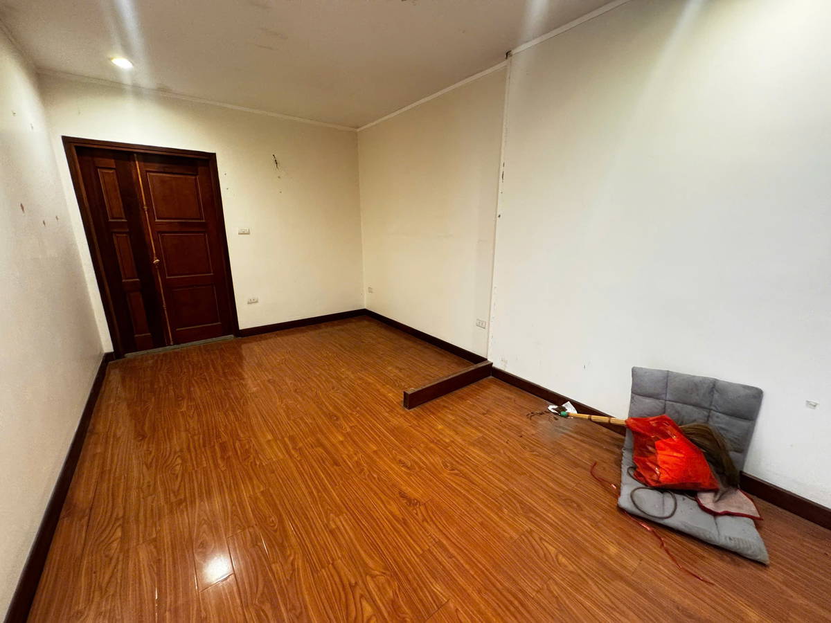 Bán nhà ngõ Đa Sỹ, Hà Đông, 77m2 Sổ đỏ chính chủ, giá 9.2 tỷ. LH: 0975235116