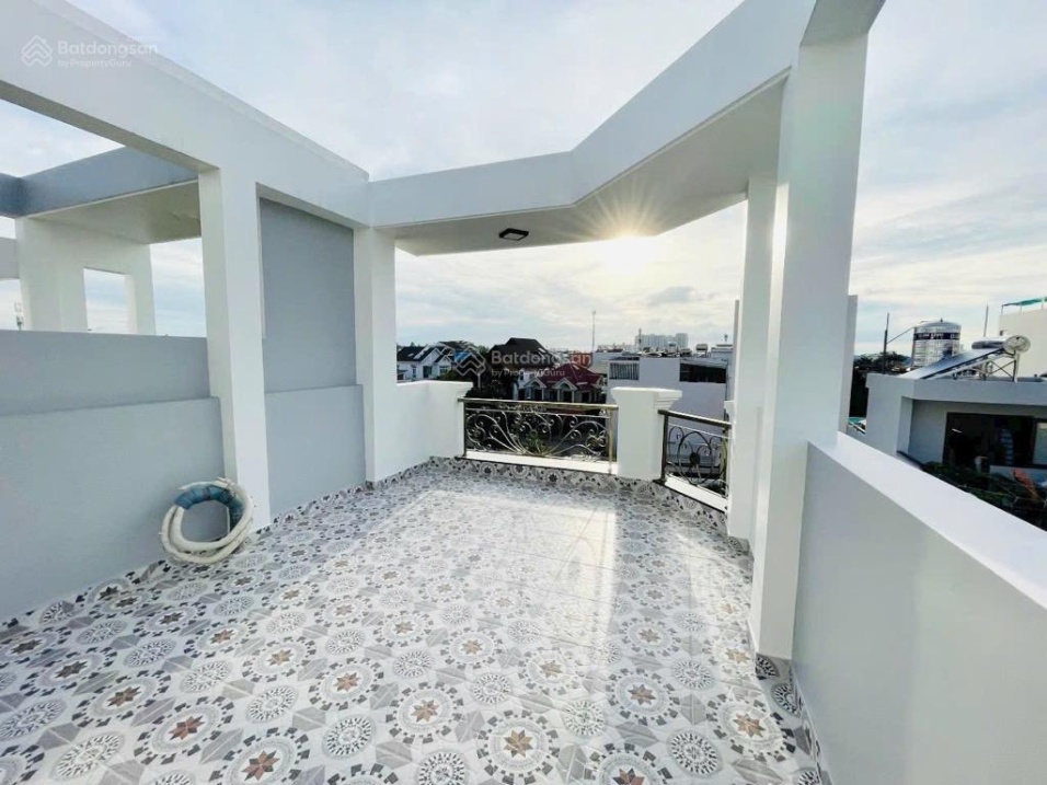 Bán nhà đẹp Bông Sao view công viên, Quận 8 4 tầng, 54m2, giá chỉ nhỉnh 8 tỷ