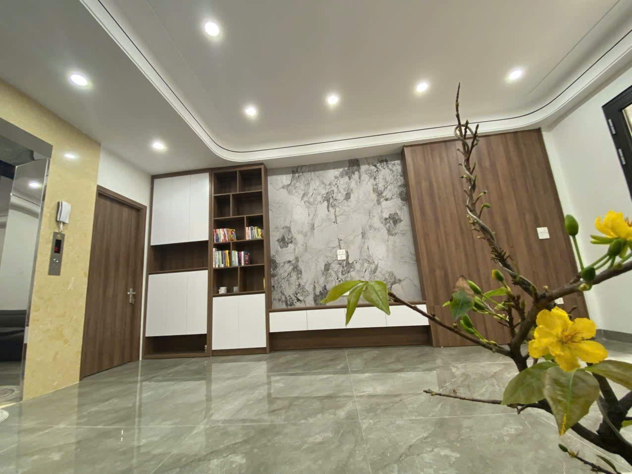 BÁN NHÀ ĐÀM QUANG TRUNG – 6 TẦNG – GIÁ CHỈ 11.2 TỶ