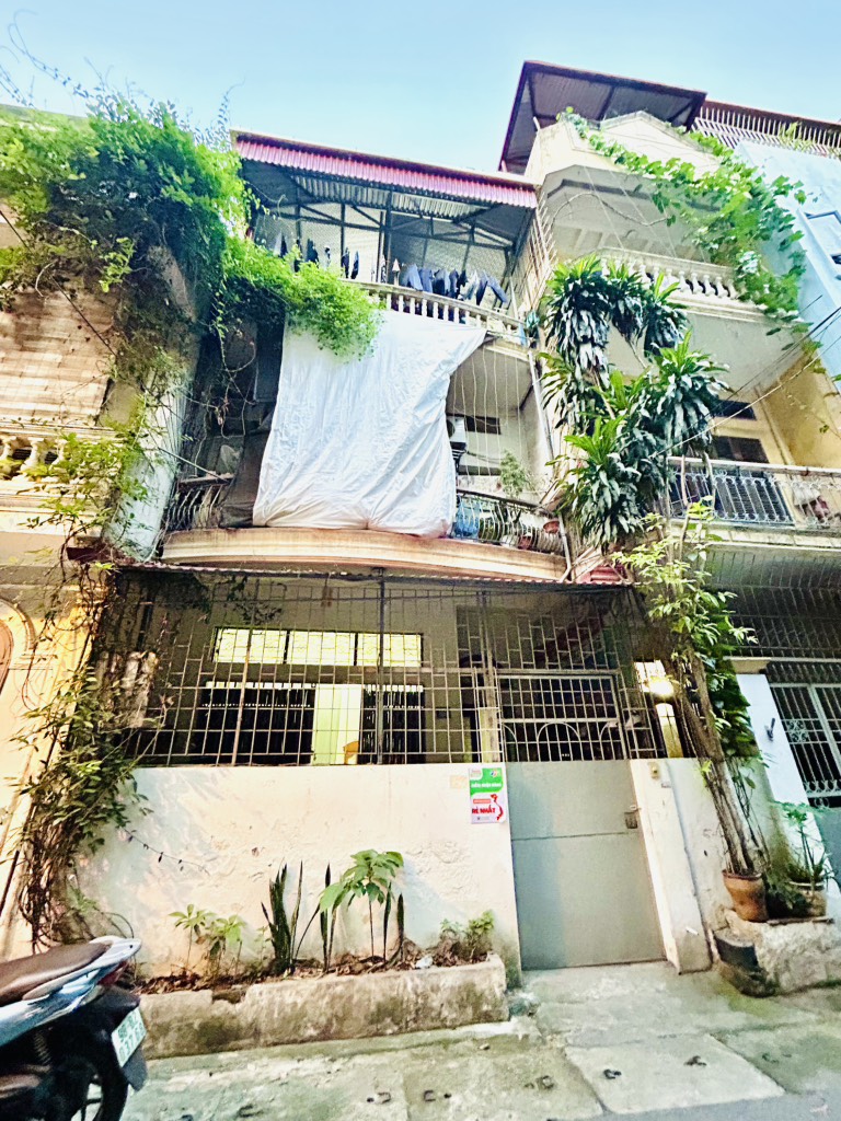 YÊN LẠC,HAI BÀ TRƯNG 25tỷ 75m MẶT TIỀN 6m,Ô TÔ ĐỖ CỬA,NHÀ HƠI CŨ BÁN ĐI MUA NHÀ MỚI
