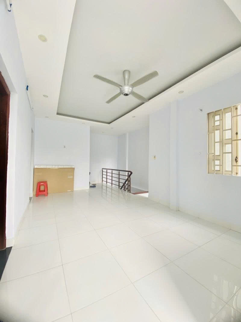 Bán nhà lô góc 2 Mặt tiền Lưu Chí Hiếu – Chế Lan Viên, 8,6x12m, 2 Tầng – 3PN, 16,9 tỷ.