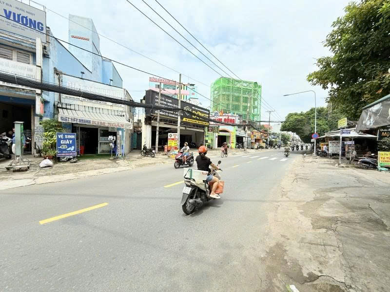Bán nhà Mặt tiền Tân Hòa Đông – gần An Dương Vương, 5,3x19m, 3 Tầng – 4 PN, 12,8 tỷ.