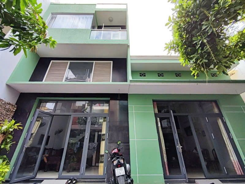 Bán nhà Biệt thự Hẻm 6m Nghĩa Phát – gần chợ Vải Tân Bình, 12x19m, 3 Tầng, 22,9 tỷ.