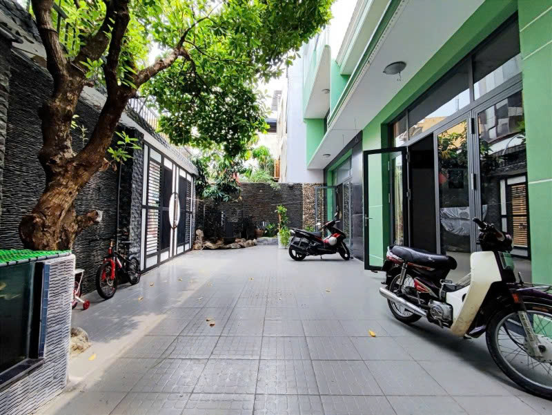 Bán nhà Biệt thự Hẻm 6m Nghĩa Phát – gần chợ Vải Tân Bình, 12x19m, 3 Tầng, 22,9 tỷ.
