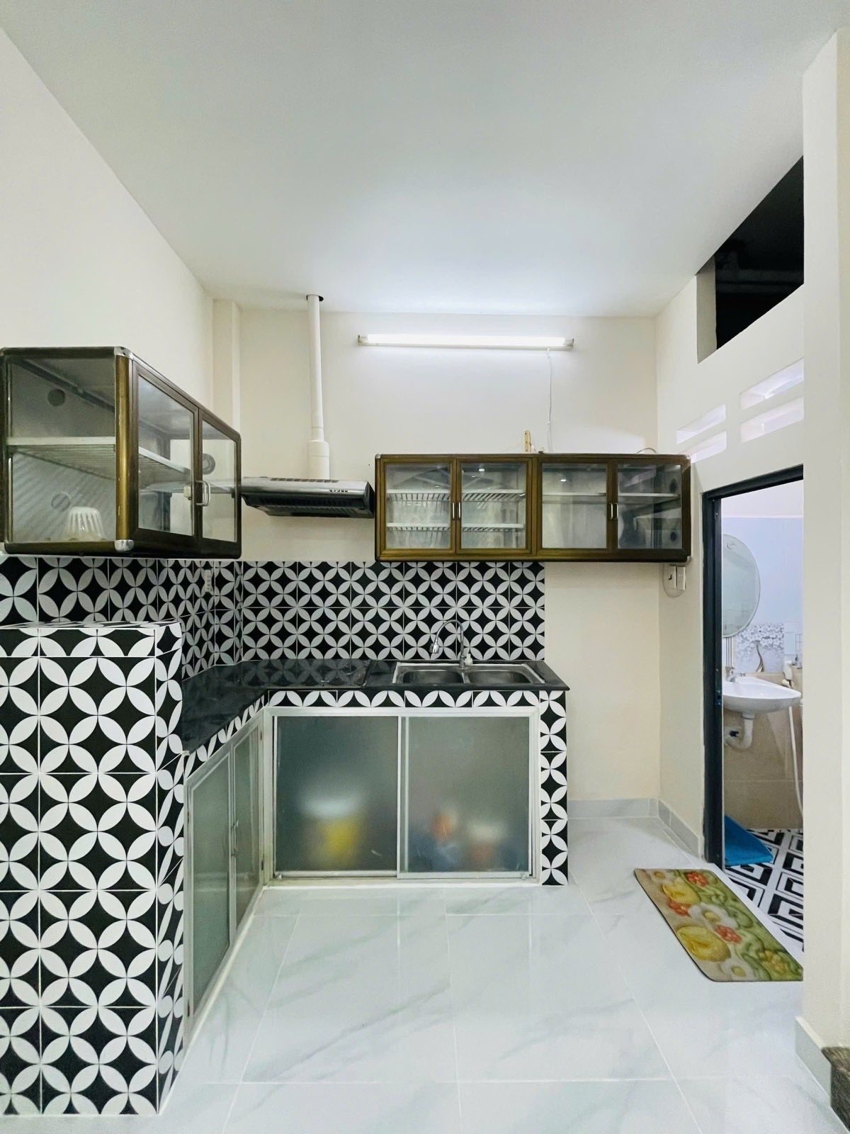 Nhà Đẹp Lạc Long Quân Nhỉnh 4 Tỷ