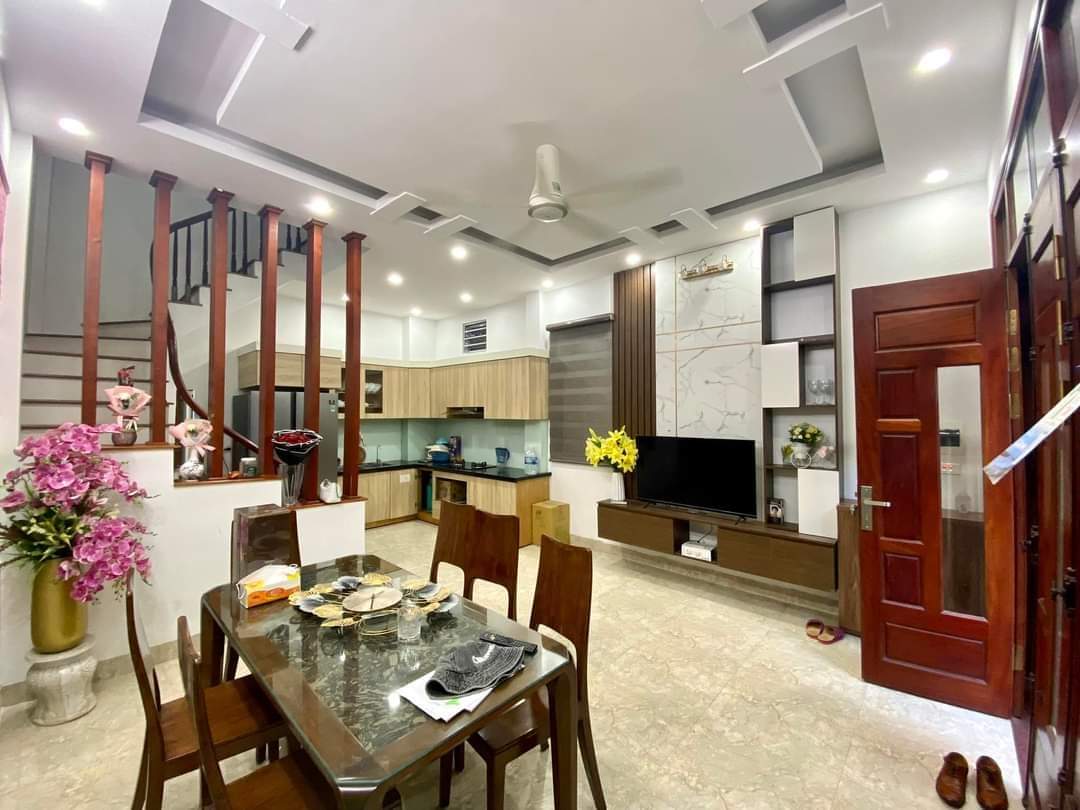 BÁN NHÀ GẦN HỌC VIÊN TÀI CHÍNH – DT61M2 – MT5.6M – 4 TẦNG – LÔ GÓC – NGÕ Ô TÔ TRÁNH