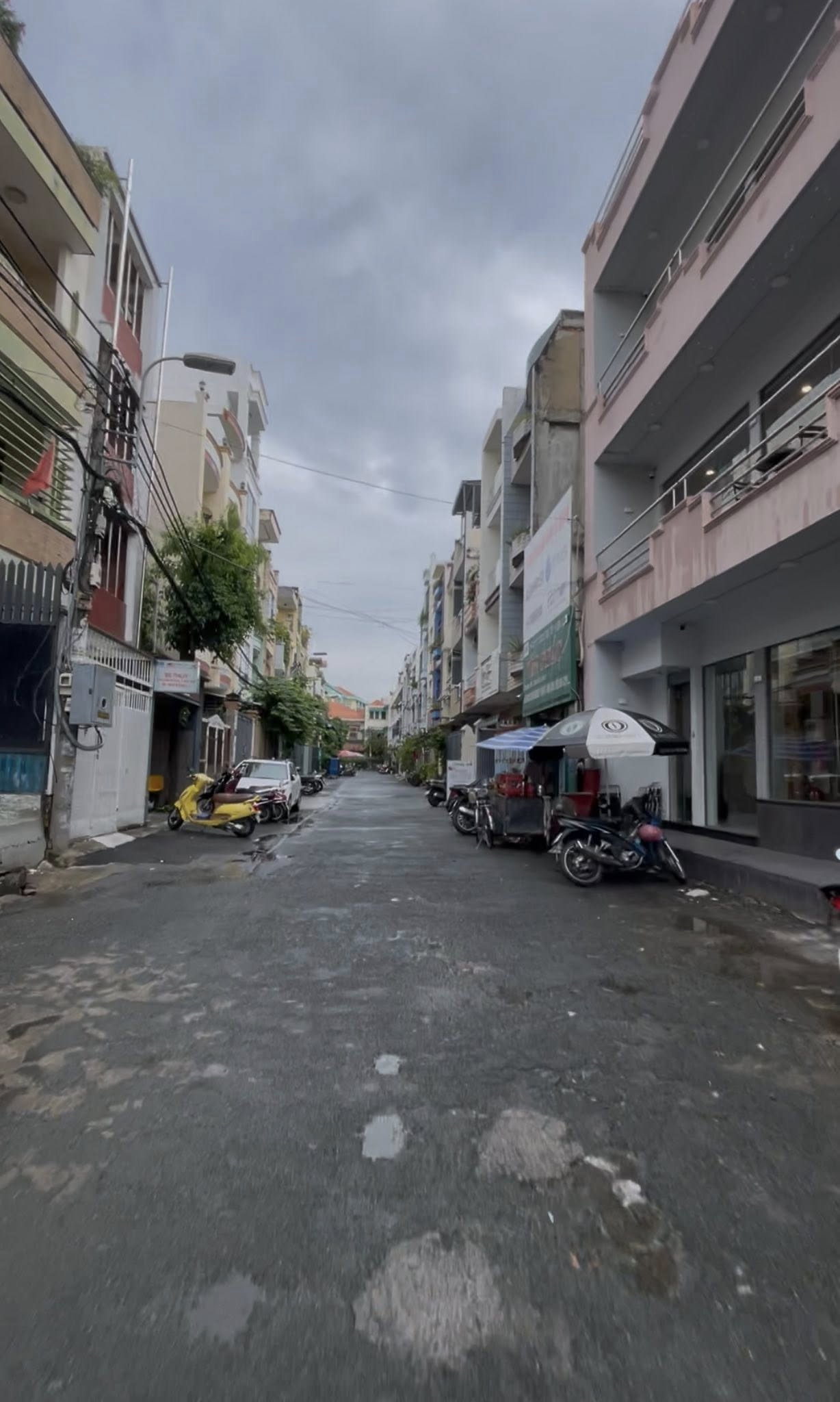 Hẻm Ô Tô Kinh Doanh Ngay Emart Phan Văn Trị Và Phạm Văn Đồng