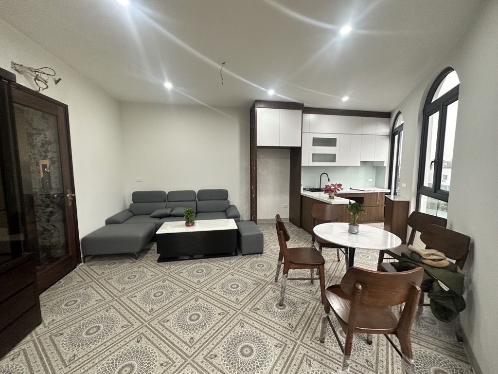 BÁN NHÀ ĐẸP NGỌC THUỴ – THANG MÁY- FULL NỘI THẤT- NHỈNH 10 TỶ(TL)