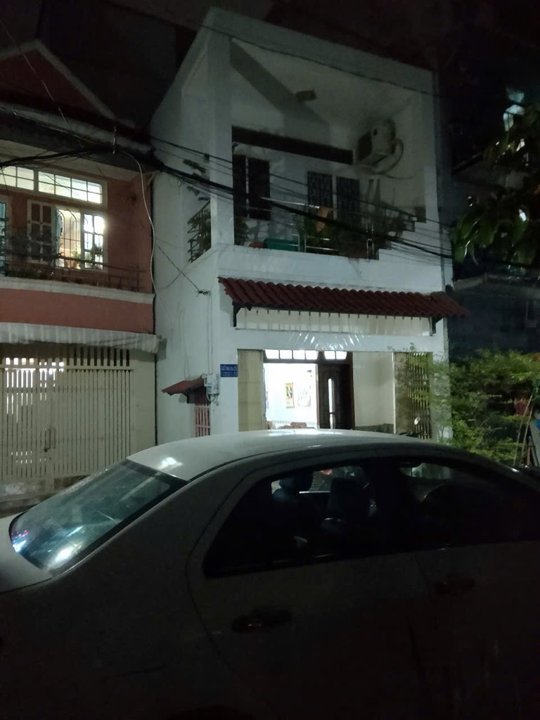 NHÀ 3 TẦNG 90M2 – 2 MẶT TIỀN – NHÀ ĐẸP Ở NGAY – SAU CHỢ – GIÁ 8 TỶ