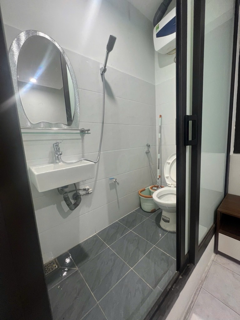 Bán tập thể Quỳnh Mai 48m 2 ngủ đủ công năng chỉ 2,1x tỷ Sđcc