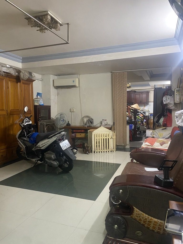 Bán nhà mặt tiền giáp Quận 5, 4.5×25, đường Phong Phú, chỉ 13 tỷ nhỉnh