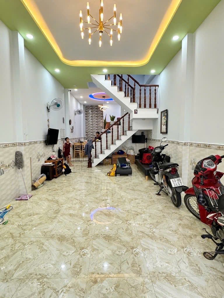 Nhà Hẻm Ô Tô Ngay Chợ Phạm Văn Bạch