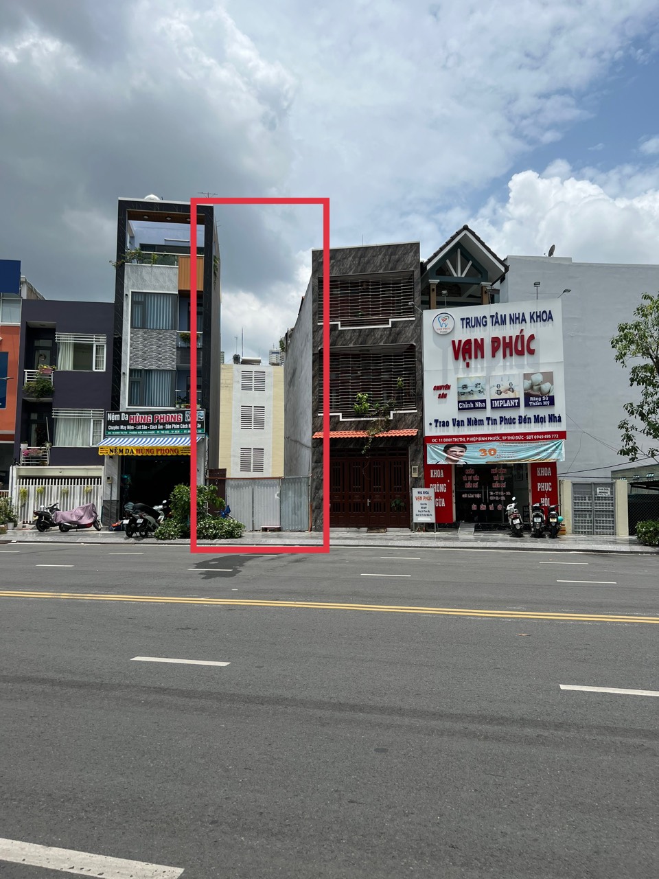 Bán Lô Đất Tặng Nhà Trệt Lầu Mặt Tiền Đinh Thị Thi – Hiệp Bình Phước – Thành Phố Thủ Đức