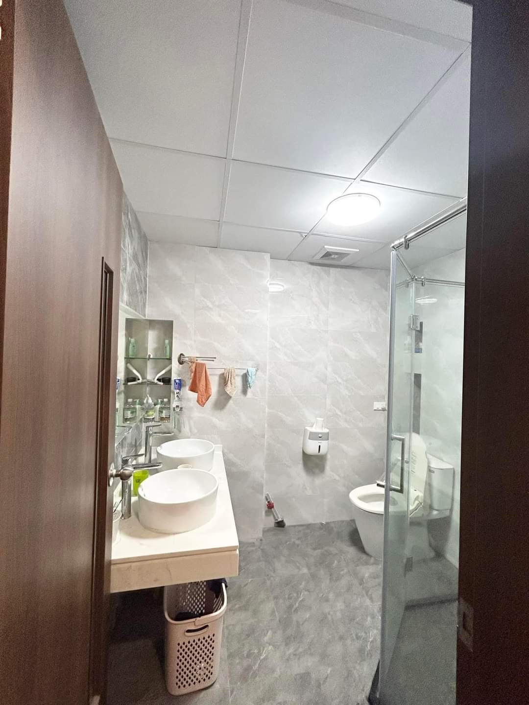 BÁN CĂN CCMN – 6 TẦNG HOC VIÊN TÀI CHÍNH – DT40M2 – 6 TẦNG – GIÁ 11 TỶ – THANG MÁY -10 PHÒNG