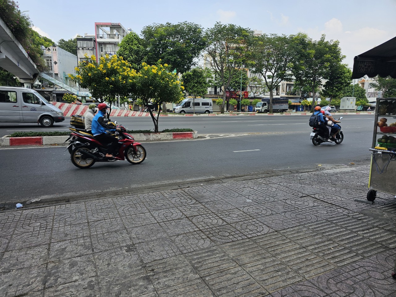 Bán Nhà 4 Tầng Mặt Tiền Phạm Văn Đồng – Phường 3 – Gò Vấp
