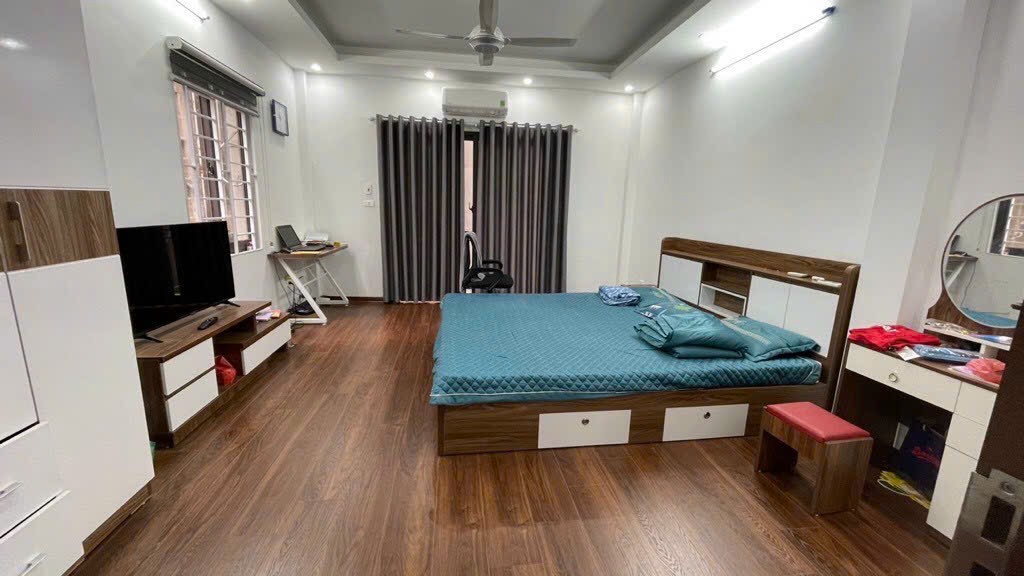 NHÀ ĐẸP ĐÔNG NGẠC – DT30M2 – 5 TẦNG – GIÁ 5.9TỶ – GẦN Ô TÔ – THÔNG THOÁNG